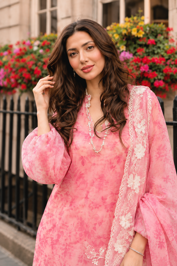 Aura in Bloom